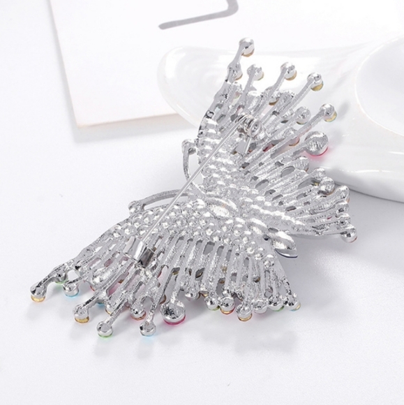 Rhinestone Butterfly Brooch pin - Picture 3 of 4